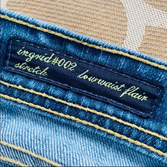 🌸SOLD🌸 Citizens of Humanity Low Flare Jeans - Picture 6 of 8